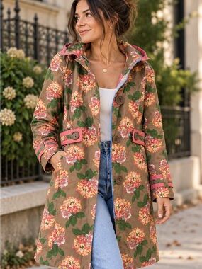 Vintage Boden Hydrangea Hooded Rainy Day Mac Raincoat $198 MSRP